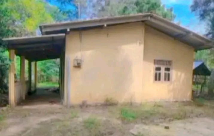 House Sale In Padaviya