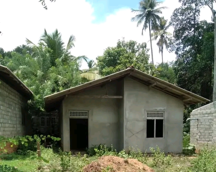 House sale in Veerakatiya