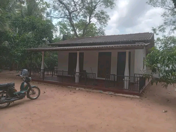House Sale in Katharagama