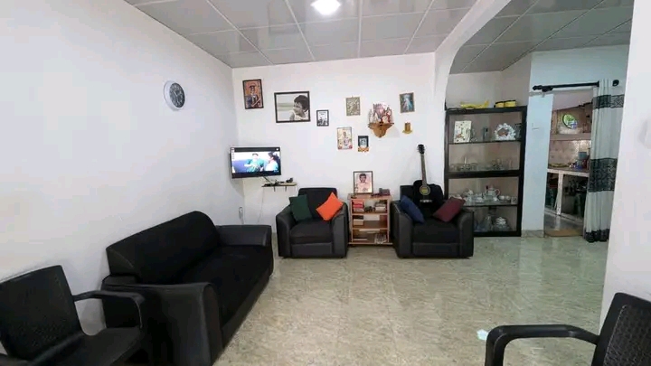 House Image 2