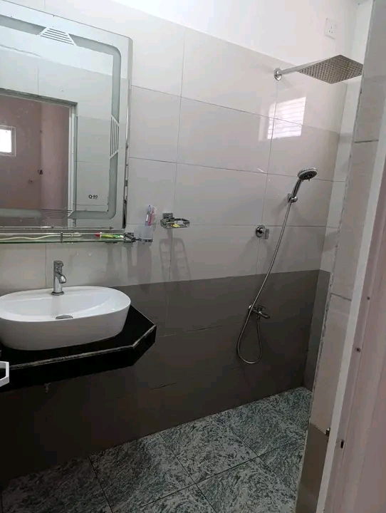 House Image 4