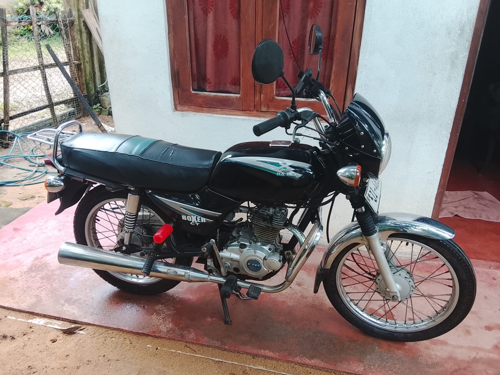 BAJAJ BOXER