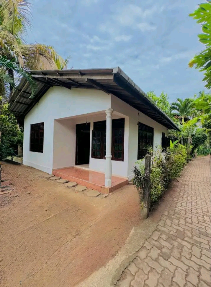 Hous Sale in Ederumulla